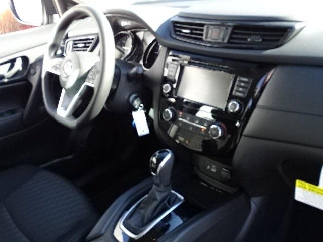 53334-3565-nissan-rogue-2020-22010