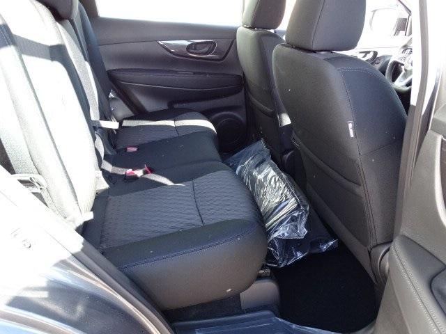 53336-3565-nissan-rogue-2020-22010