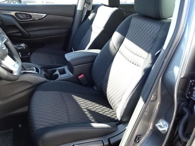53347-3565-nissan-rogue-2020-22010