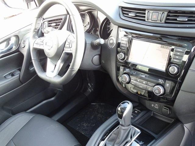 53367-3566-nissan-rogue-2020-22410