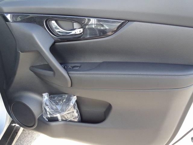 53368-3566-nissan-rogue-2020-22410