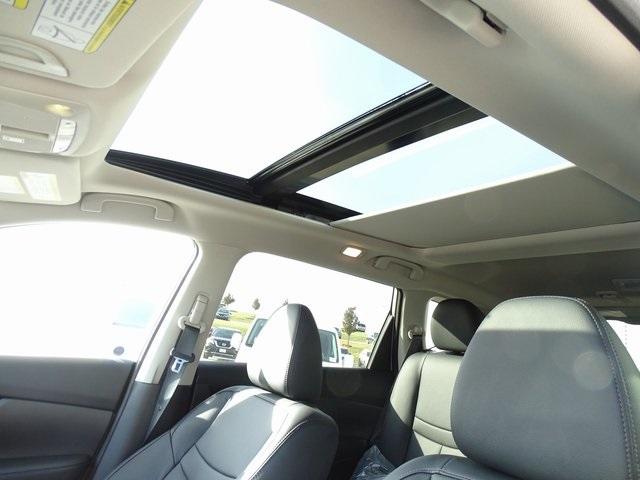 53382-3566-nissan-rogue-2020-22410