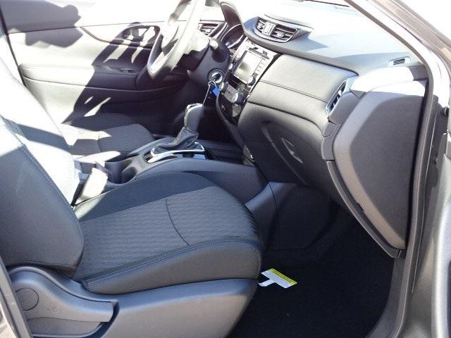 53403-3567-nissan-rogue-2020-22010
