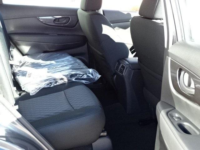 53406-3567-nissan-rogue-2020-22010