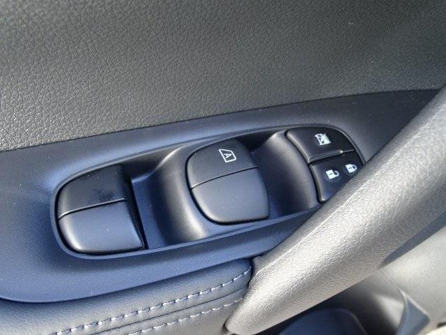 53419-3567-nissan-rogue-2020-22010