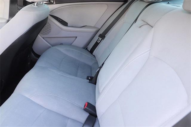 kia-optima-2015-p-5xxgm4a70fg465696image-10