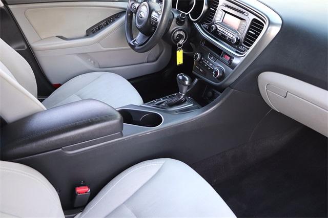 kia-optima-2015-p-5xxgm4a70fg465696image-14