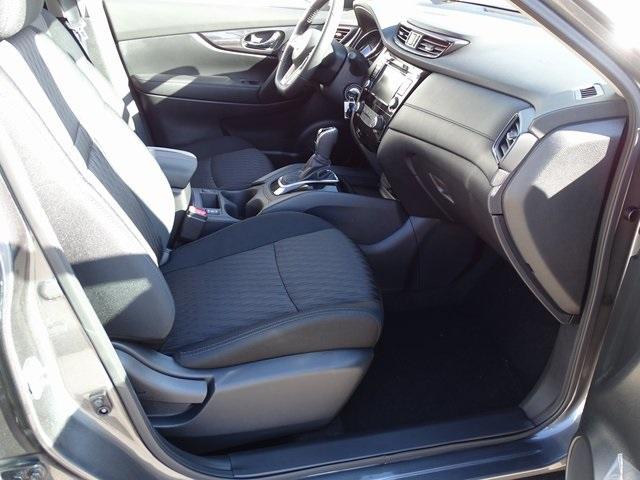 53466-3569-nissan-rogue-2020-22010