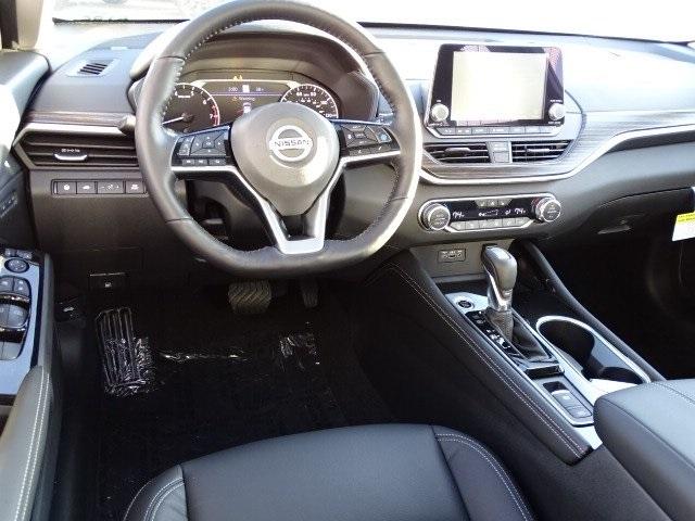 53510-3570-nissan-altima-2020-13910