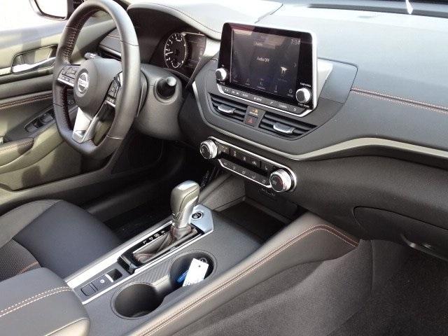 53567-3572-nissan-altima-2020-13210