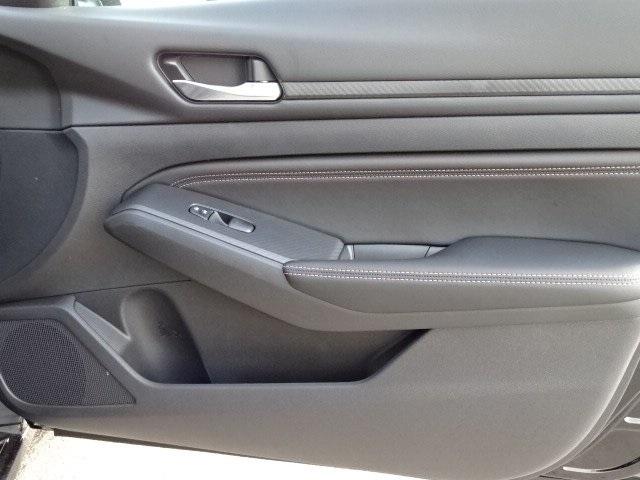 53568-3572-nissan-altima-2020-13210