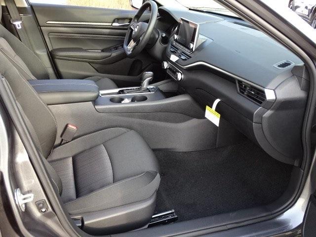 53629-3574-nissan-altima-2020-13110