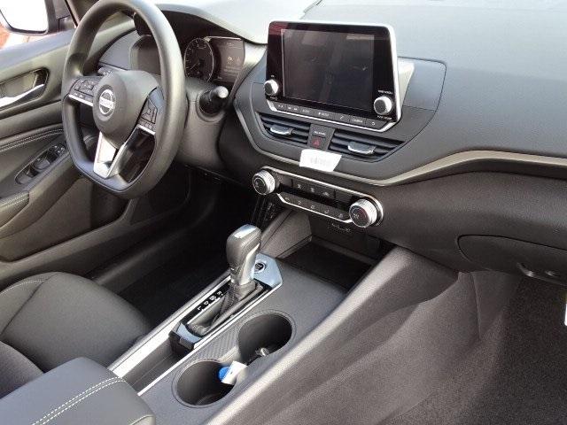 53630-3574-nissan-altima-2020-13110