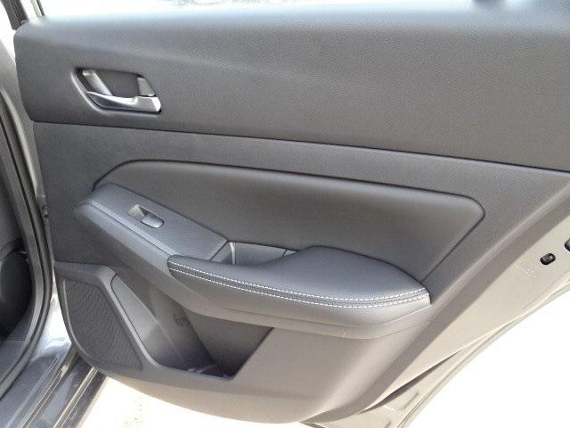 53633-3574-nissan-altima-2020-13110