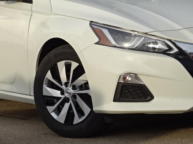 53656-3575-nissan-altima-2020-13110