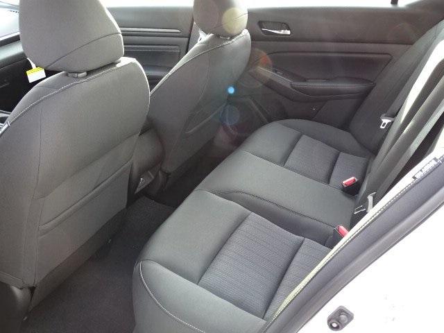 53668-3575-nissan-altima-2020-13110