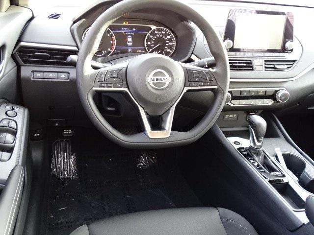 53669-3575-nissan-altima-2020-13110
