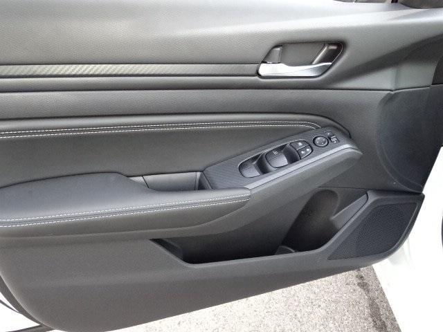 53673-3575-nissan-altima-2020-13110