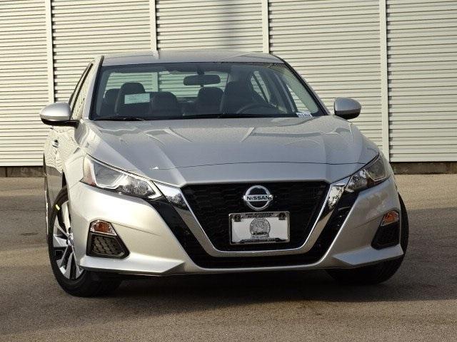 53686-3576-nissan-altima-2020-13110