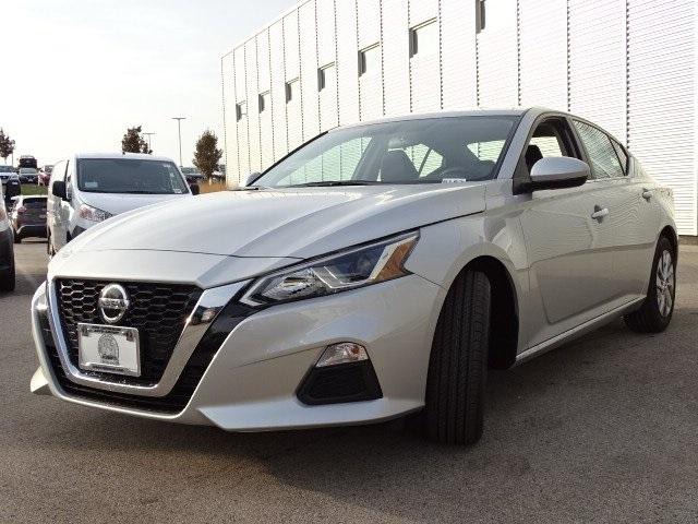 53687-3576-nissan-altima-2020-13110