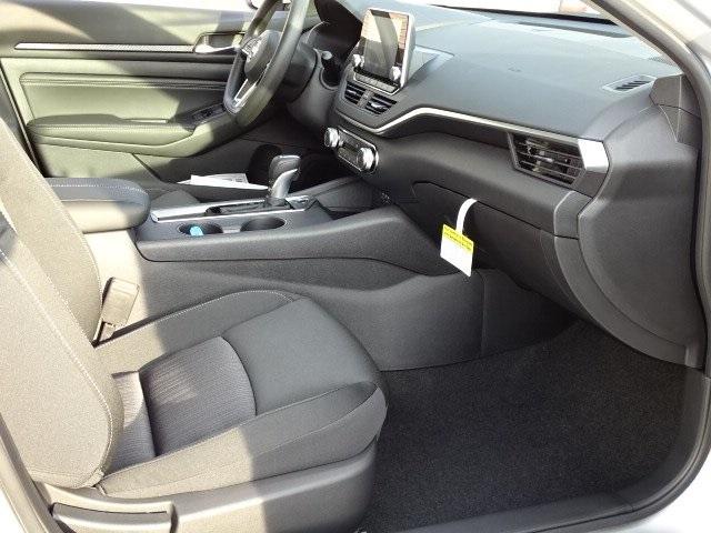 53688-3576-nissan-altima-2020-13110