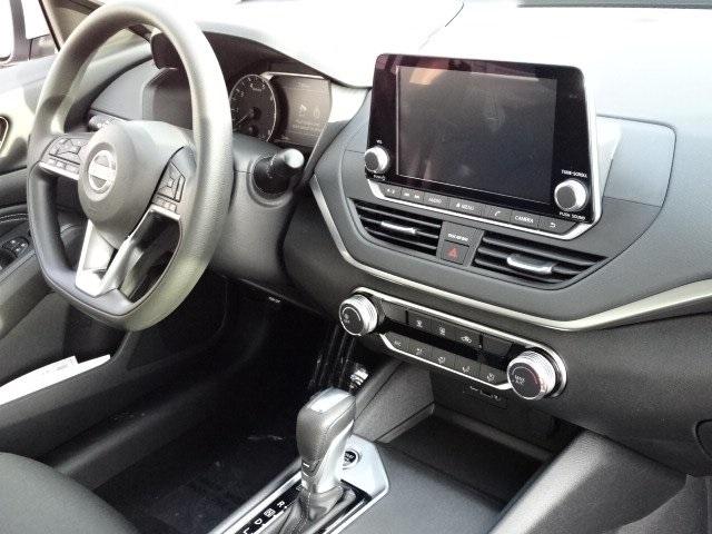 53689-3576-nissan-altima-2020-13110