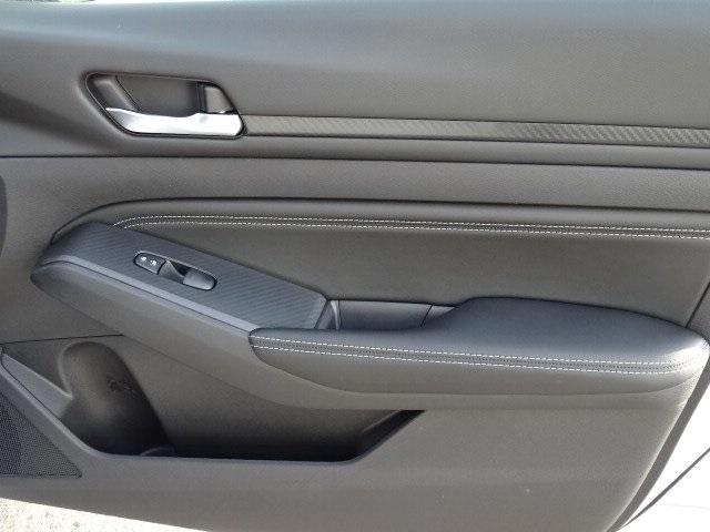 53690-3576-nissan-altima-2020-13110