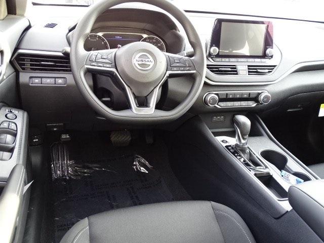 53698-3576-nissan-altima-2020-13110