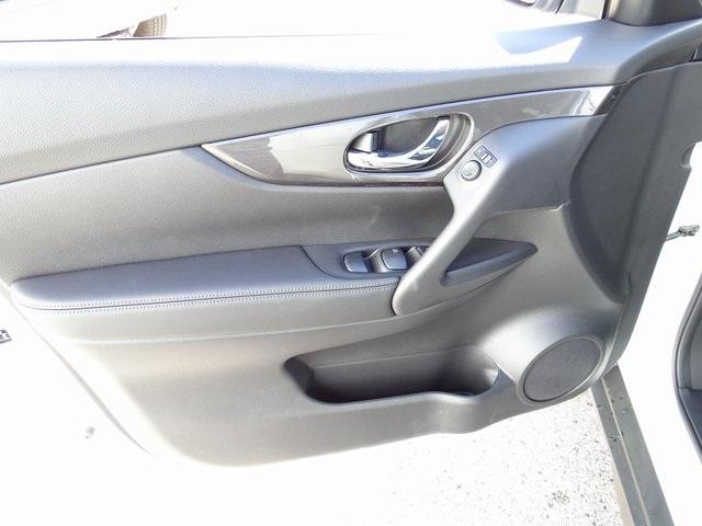 53807-3578-nissan-rogue-2020-22210