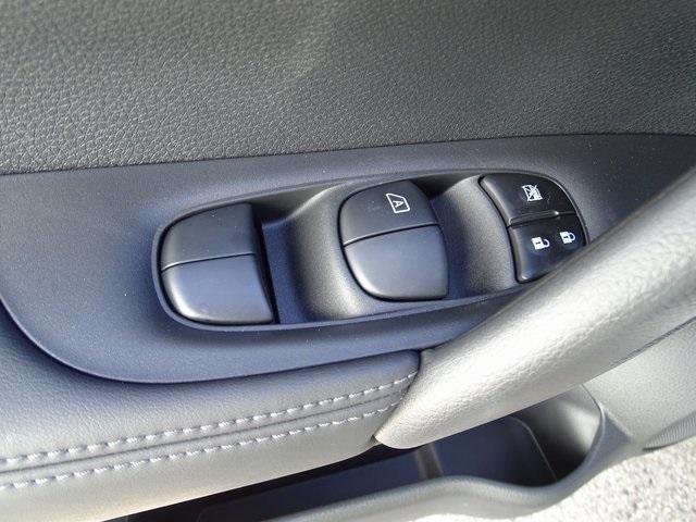 53808-3578-nissan-rogue-2020-22210
