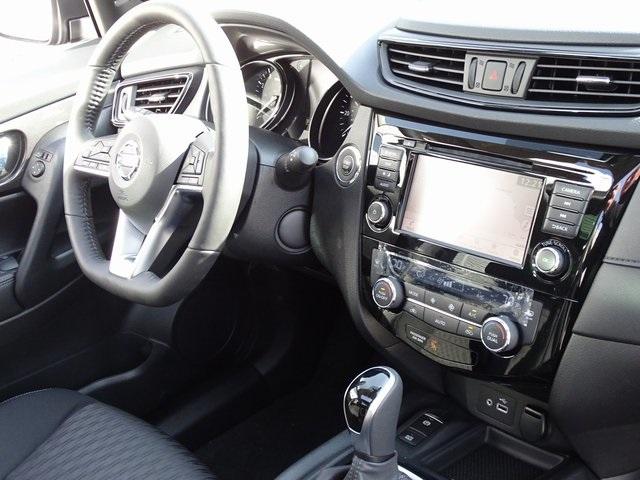 53863-3580-nissan-rogue-2020-22210