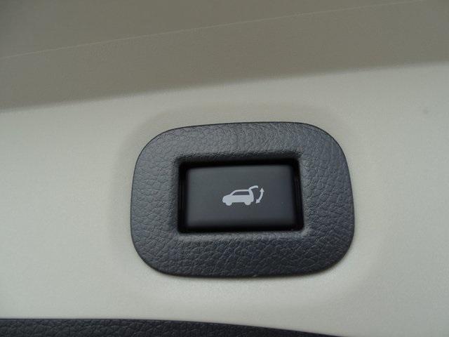 53874-3580-nissan-rogue-2020-22210