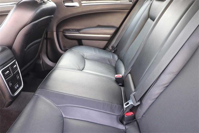 chrysler-300-2018-p-2c3ccaeg5jh159792image-10