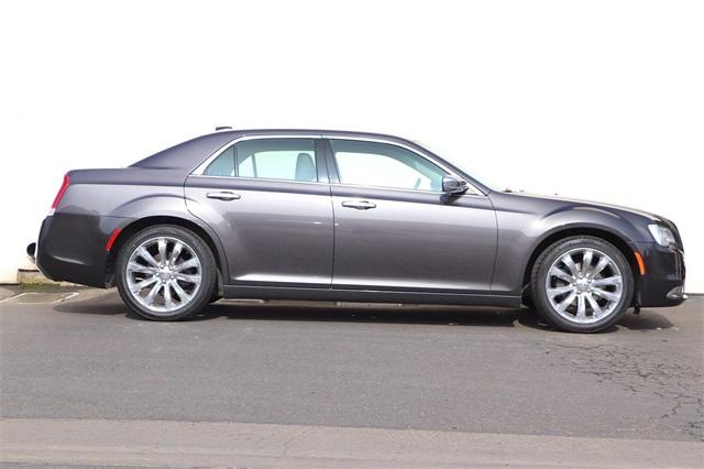 chrysler-300-2018-p-2c3ccaeg5jh159792image-5
