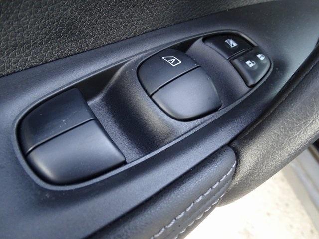 53881-3580-nissan-rogue-2020-22210
