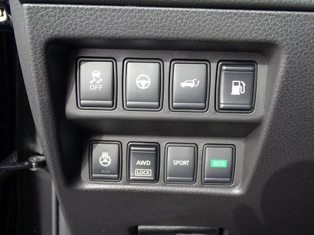 53882-3580-nissan-rogue-2020-22210