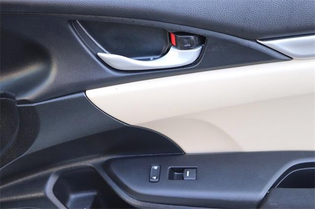 honda-civic-2018-p-2hgfc2f55jh514828image-16