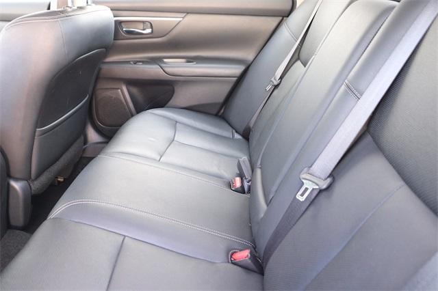 nissan-altima-2018-p-1n4al3ap6jc240815image-10