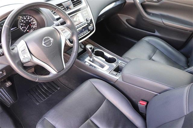 nissan-altima-2018-p-1n4al3ap6jc240815image-8
