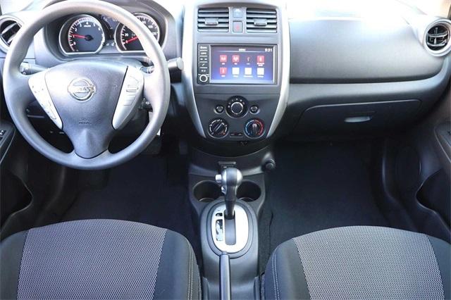 nissan-versa-2018-p-3n1cn7ap2jl883822image-11