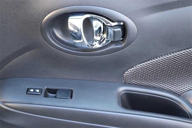nissan-versa-2018-p-3n1cn7ap2jl883822image-16