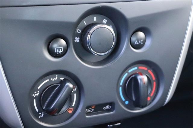 nissan-versa-2018-p-3n1cn7ap2jl883822image-19