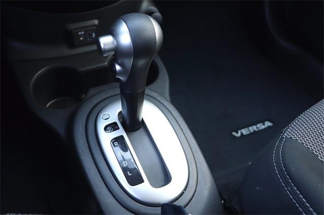 nissan-versa-2018-p-3n1cn7ap2jl883822image-20