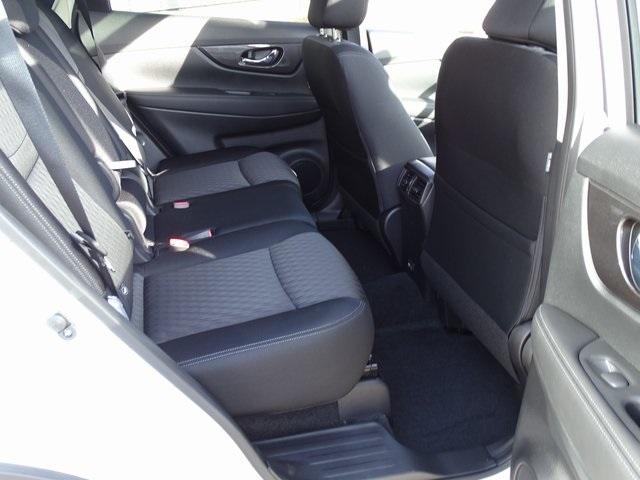 54029-3585-nissan-rogue-2020-22210