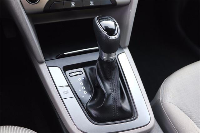 hyundai-elantra-2018-p-5npd84lf2jh214817image-20