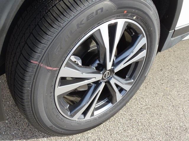 54032-3585-nissan-rogue-2020-22210
