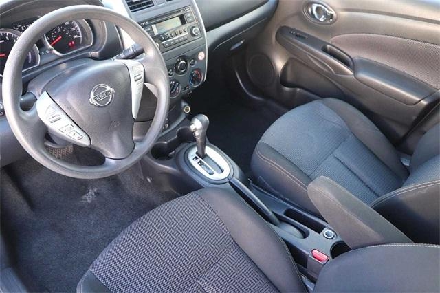 nissan-versa-2018-p-3n1cn7ap3jk405575image-8
