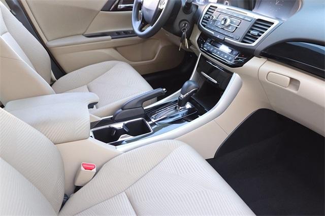 honda-accord-2017-p-1hgcr2f36ha175246image-14
