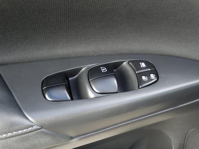 54112-3587-nissan-sentra-2016-12216