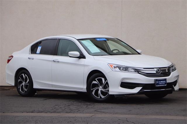 honda-accord-2017-p-1hgcr2f33ha221535image-2